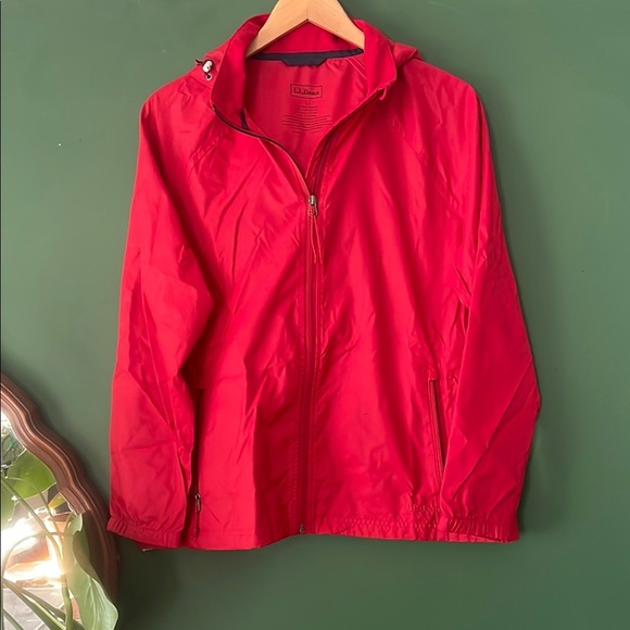 L.L. Bean Women's L Red Lightweight Windbreak w/Hood Summer Rain - Picture 1 of 7